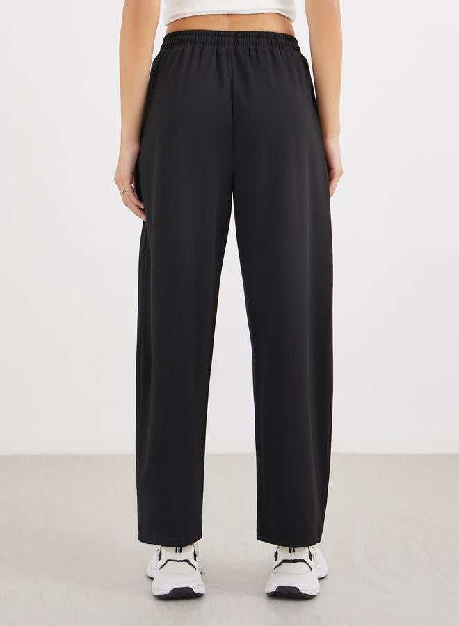 Styli Women Black Straight Leg Knitted Joggers - Image 4