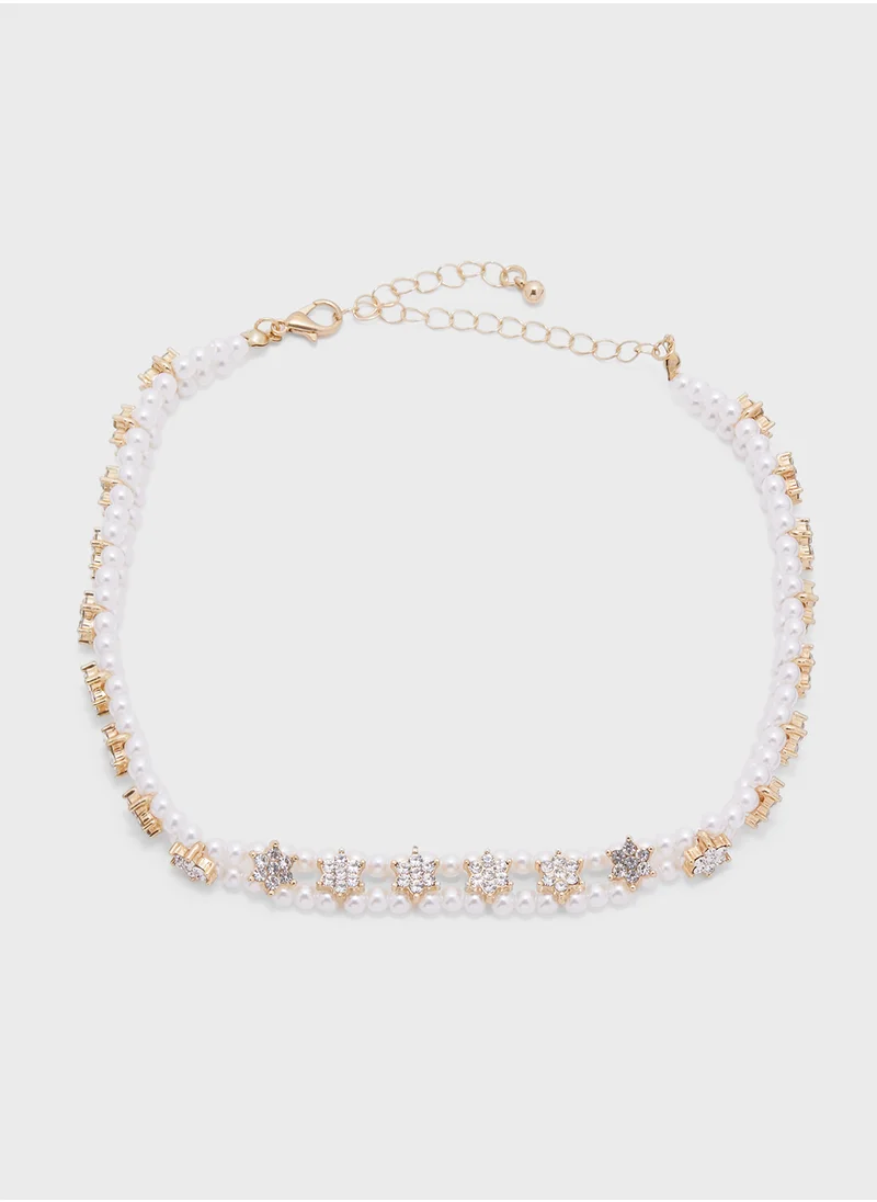 ايلا ليمتد اديشن Pearl Diamante Choker & Stud Earrings Set