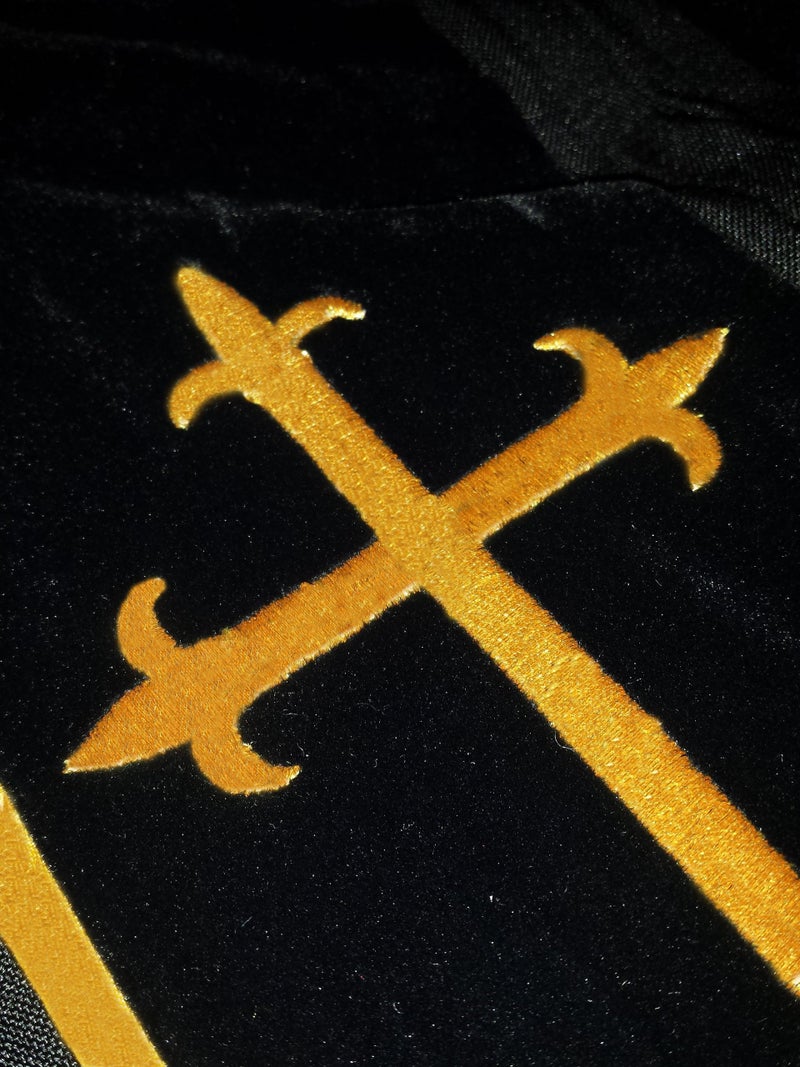 AWEHIRU Black Pulpit Robe with Beautiful Gold Embroidery (53 Small: 5'6" - 5'7" Height. 53" Back Length. 33" Sleeve Length) - Image 2