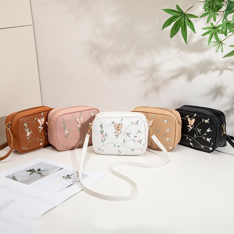 Embroidered Small Flower Messenger Bag Fresh Sweet Shoulder Bag Fashion Simple Large Capacity Coin Purse A Generation Of Hair - Image 2