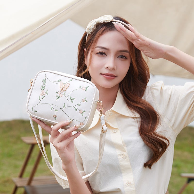 Embroidered Small Flower Messenger Bag Fresh Sweet Shoulder Bag Fashion Simple Large Capacity Coin Purse A Generation Of Hair - Image 3