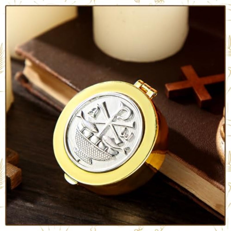 Pyx for Communion Host الكاثوليكية المصقولة بالذهب النحاسي اللاتيني الصليب Pyx/صندوق تذكار للكهنة المقدسين الشمامسة هدية مقدسة، 1.97 سم - Image 4
