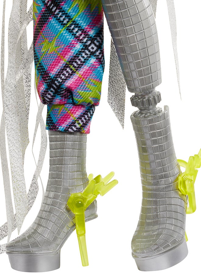 MONSTER HIGH Monster Fest Doll, Frankie Stein with Glam Outfit & Festival Themed Accessories like Snacks, Band Poster, Statement Bag & More - Image 4
