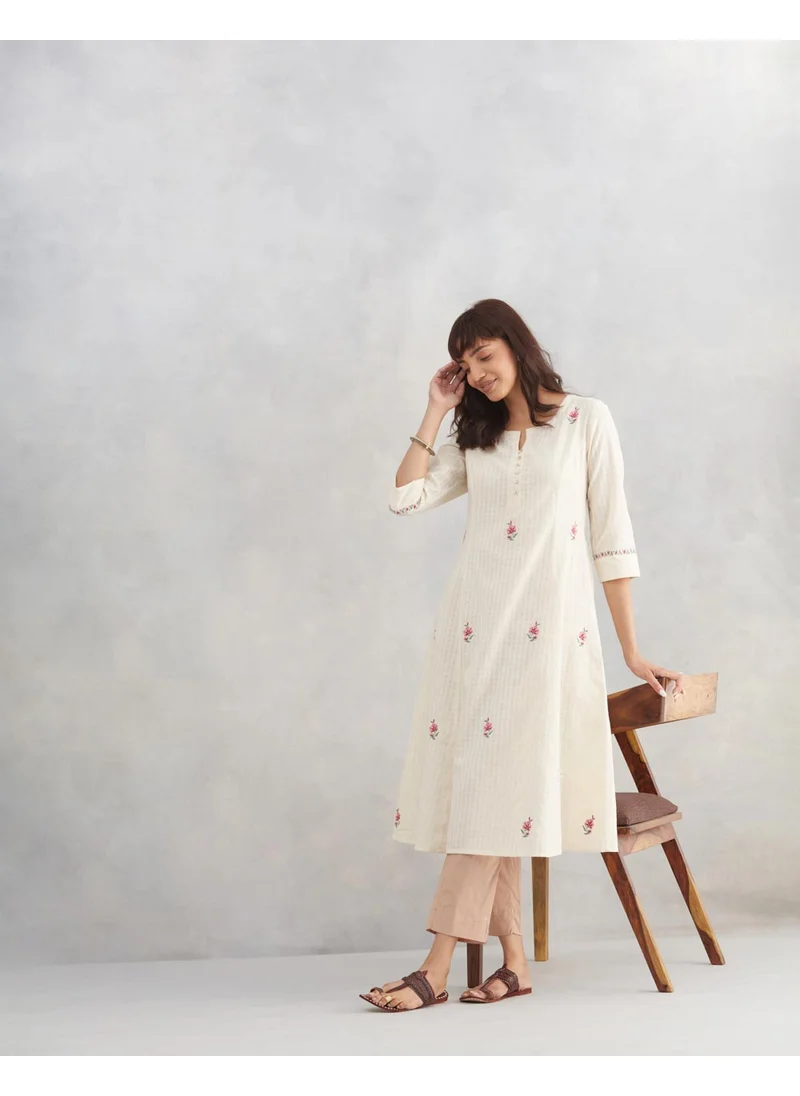 Fabindia Offwhite Cotton Embroidered Slim Fit Long Kurta