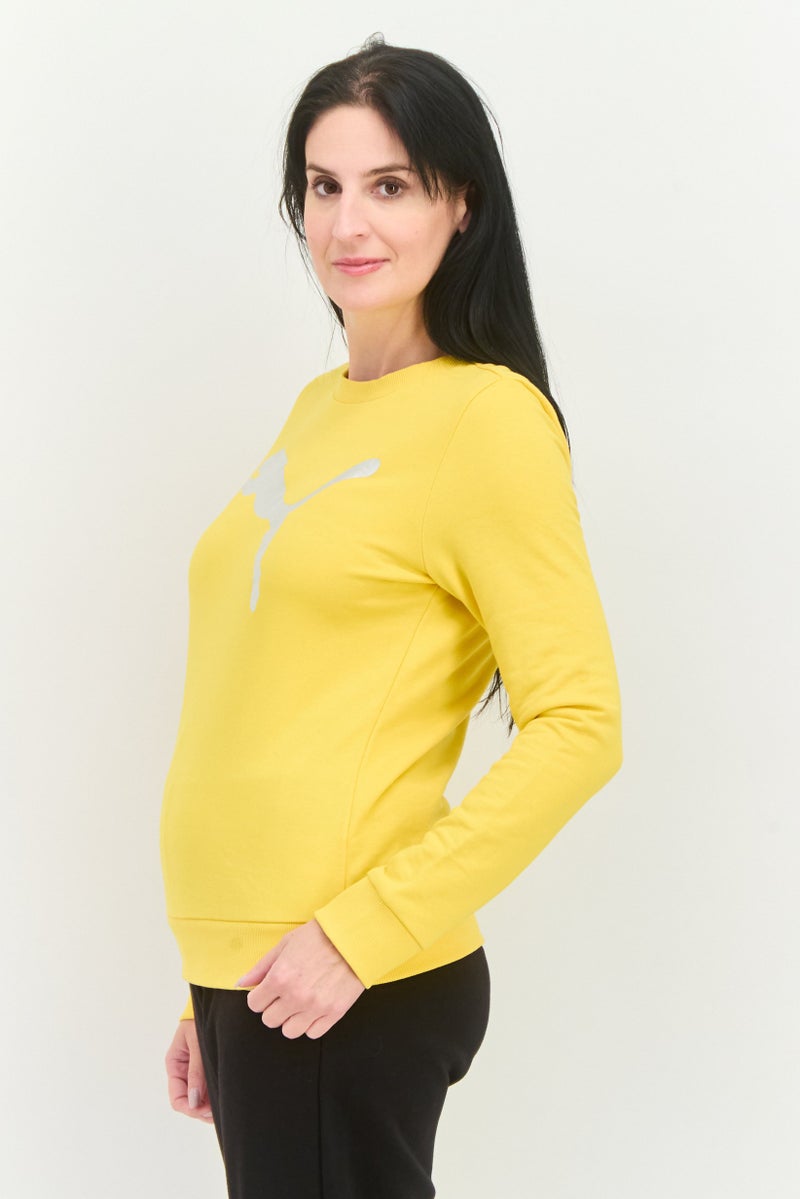 PUMA سويت شيرت نسائي بأكمام طويلة وقصة عادية، أصفر - Image 4