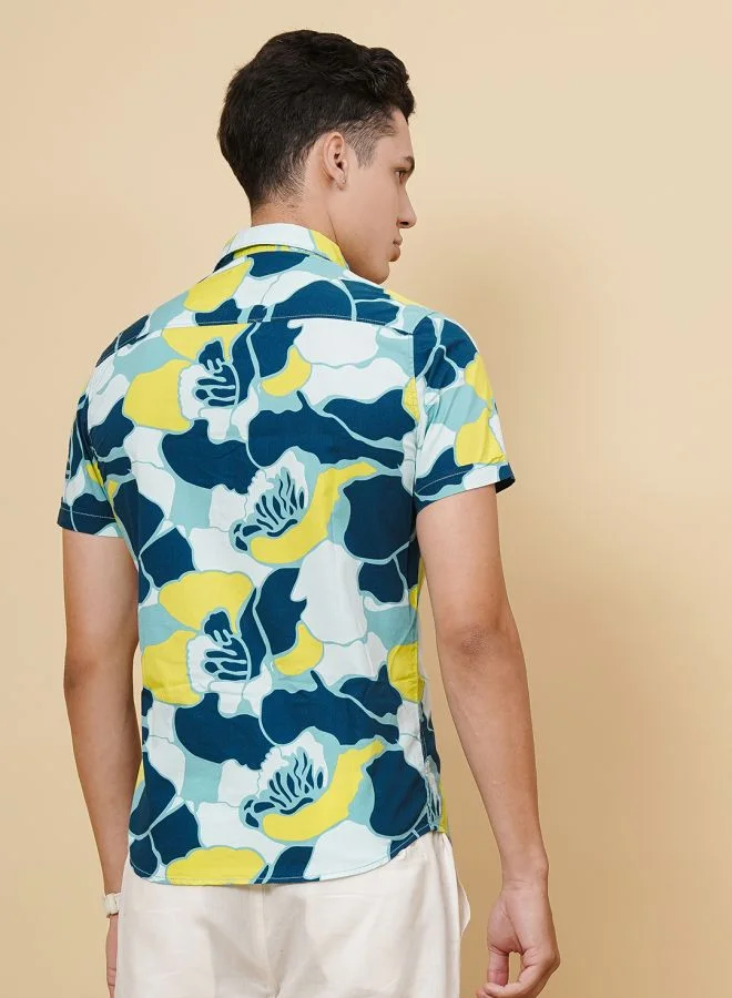 The Indian Garage Co Men Slim Fit Floral Printed Half Sleeves Spread Collar Resort Wear Shirt