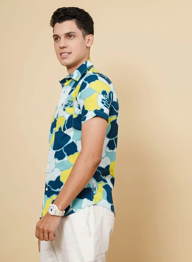 The Indian Garage Co Men Slim Fit Floral Printed Half Sleeves Spread Collar Resort Wear Shirt