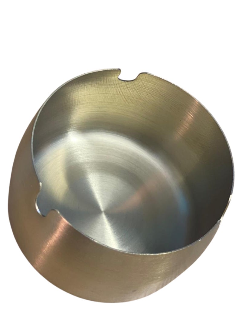 Large metal ashtray  - Image 2