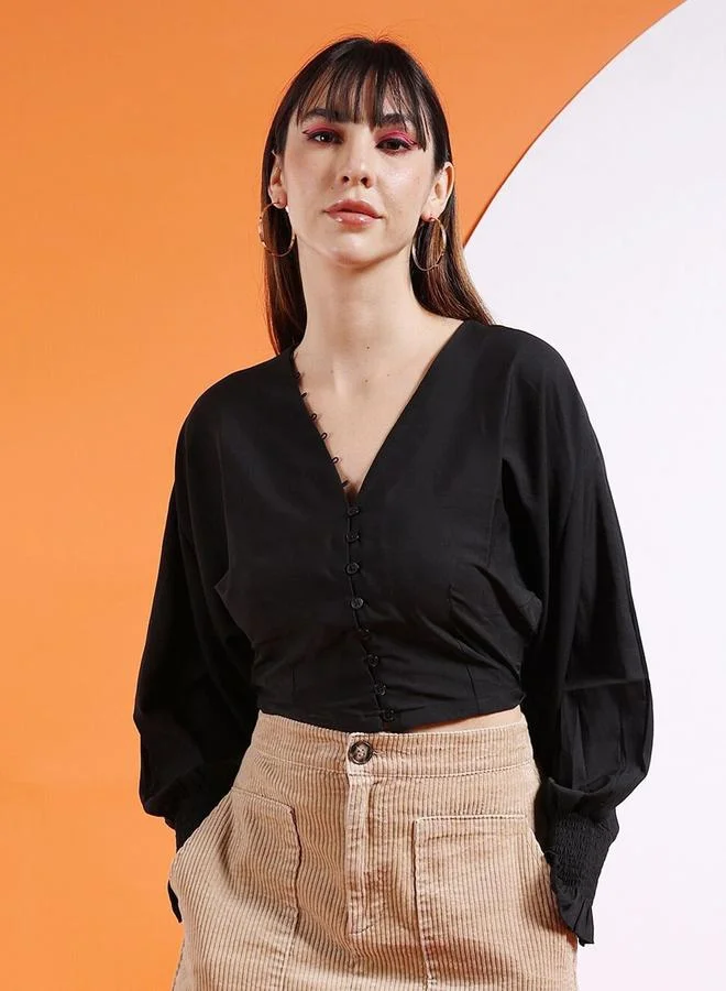 مرفوعة بلوزة قصيرة بأزرار أمامية