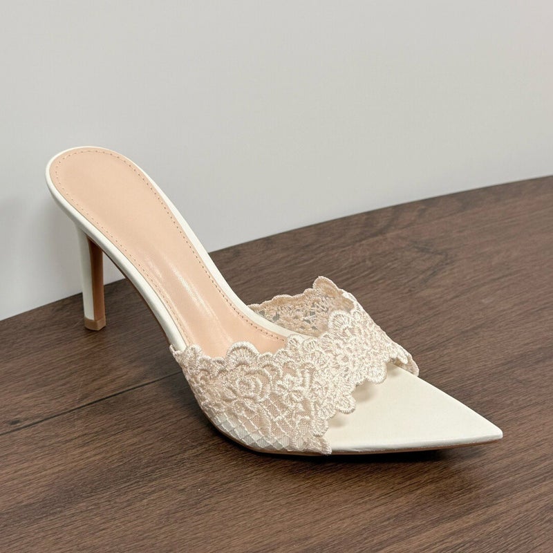 2026 Summer European-American Pointed-Toe Embroidered Stiletto Lace High-Heel Slippers, Champagne Color, Fashionable Outdoor Sandals