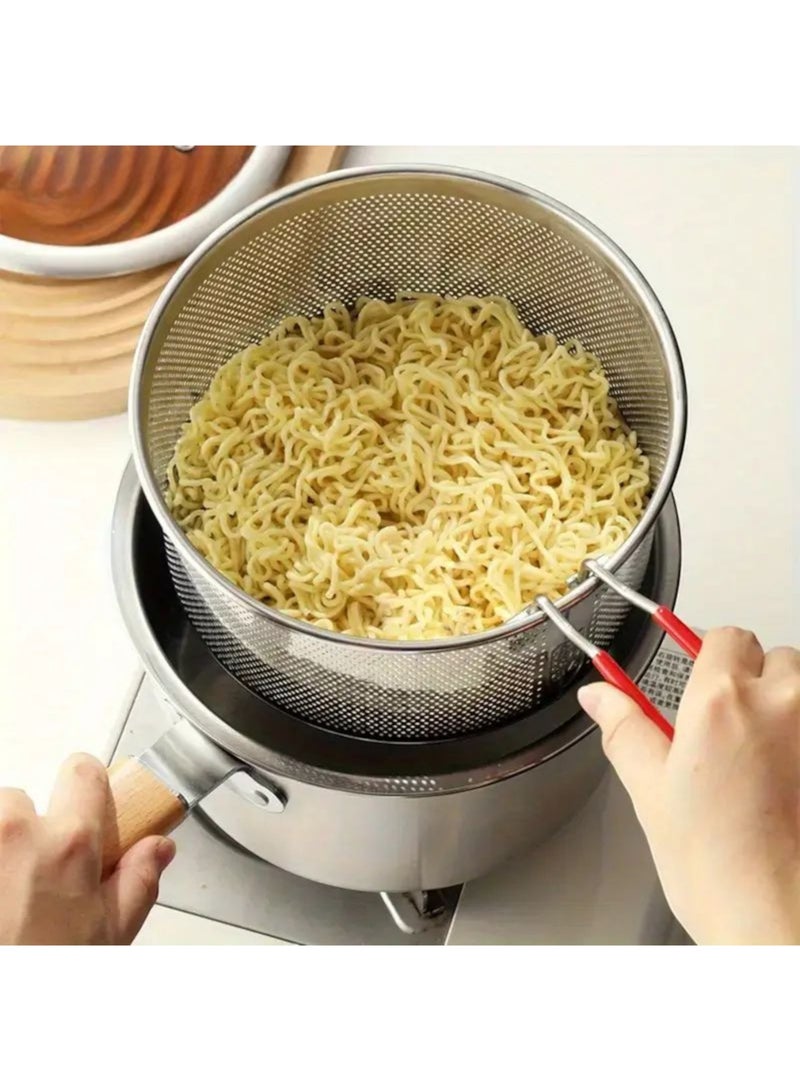 A single piece of multi-purpose, deep basket-shaped mesh strainer that can be used for steaming or frying. It is used in pasta restaurants to boil pasta, noodles, or instant noodles. It can also be used to boil vegetables, corn, or fry potatoes, chicken nuggets, fish, or samosas. A practical, civilized tool for quick juicing. There is no need to use several pots to prepare noodles or pasta. Just place the strainer inside the cooking pot and leave it until it is cooked, then drain it easily. Ideal for the kitchen, restaurants, food trucks, or hotels. It is made of rust-resistant stainless steel and has a handle for easy grip. It is foldable for easy storage. The strainer mouth measures 20 cm and is 10.2 cm deep. - Image 4
