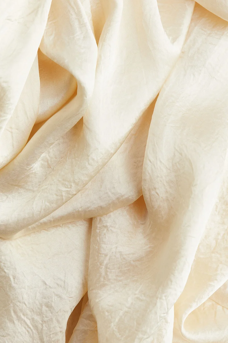 H&M Voluminous crêpe blouse