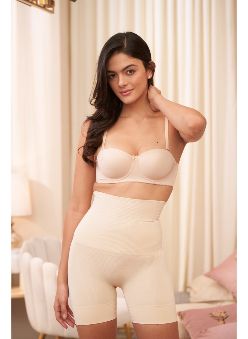 Teens Lifestyle Seamless waist shaper delivering curves, comfort, and invisible confidence - Shaper Pro - Image 1