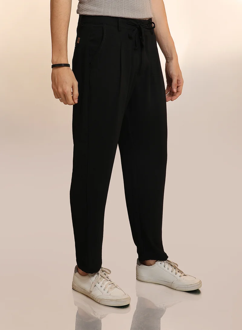 Campus Sutra Men's Obsidian Black Solid Pleated Trousers