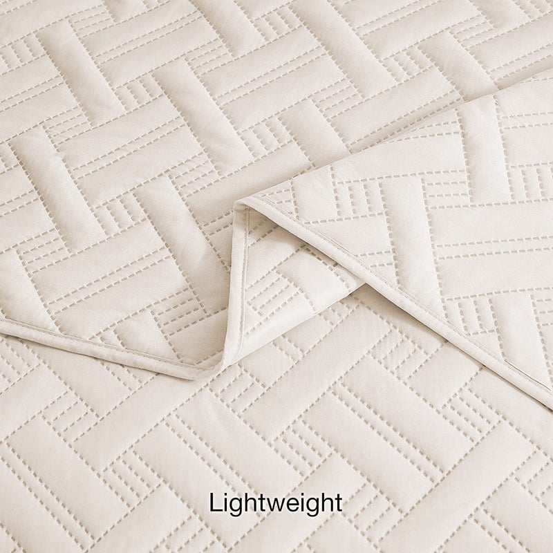 VAS COLLECTIONS® All Weather 3 Pcs 100% Cotton Ultrasonic 280 TC Solid King Size Quilted Bed Cover/Bedsheet with 2 Pillow Covers, (90X100 Inches, 254X228 cm-Light Brown) - Image 4