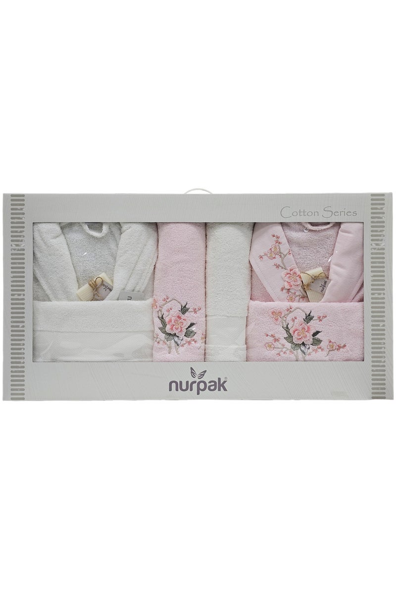 نورباك مجموعة هدايا فاخرة للأزواج من 10 قطع مناشف حمام/يد وأردية حمام من القطن التركي بنسبة 100%، أردية حمام عائلية فاخرة معطرة لحفلات الزفاف، مجموعة هدايا للمتزوجين حديثًا باللون الوردي الفاتح/العاجي - Image 1