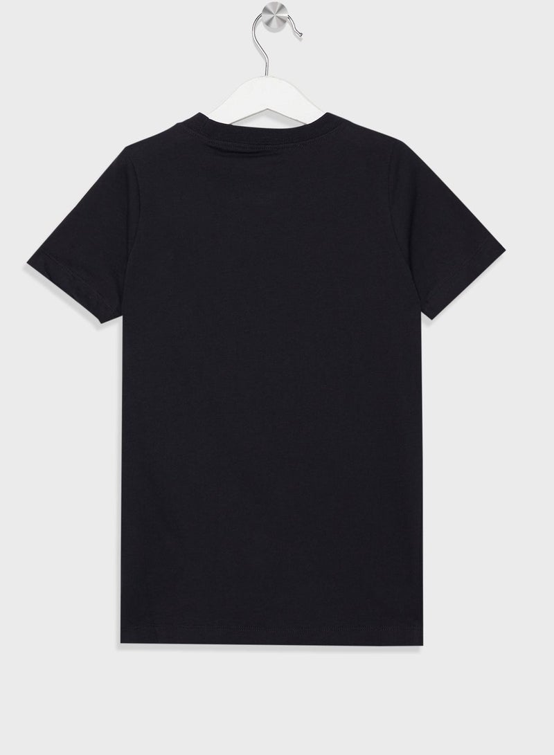 Nike Kids Club Seasonal Graphics T-Shirt - Image 2