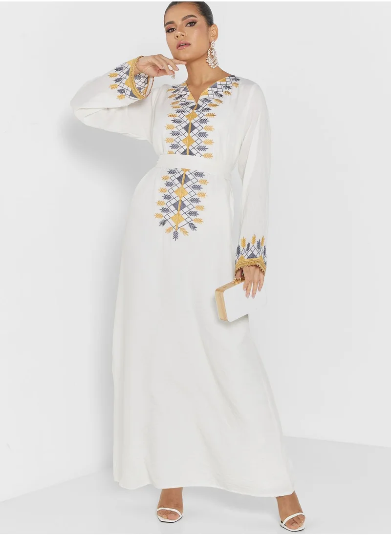 hayas closet V-Neck Embroidered Jalabiya