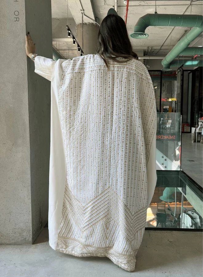 ذا انتايتيلد بروجكت هنا للتألق - طقم عباية وشال