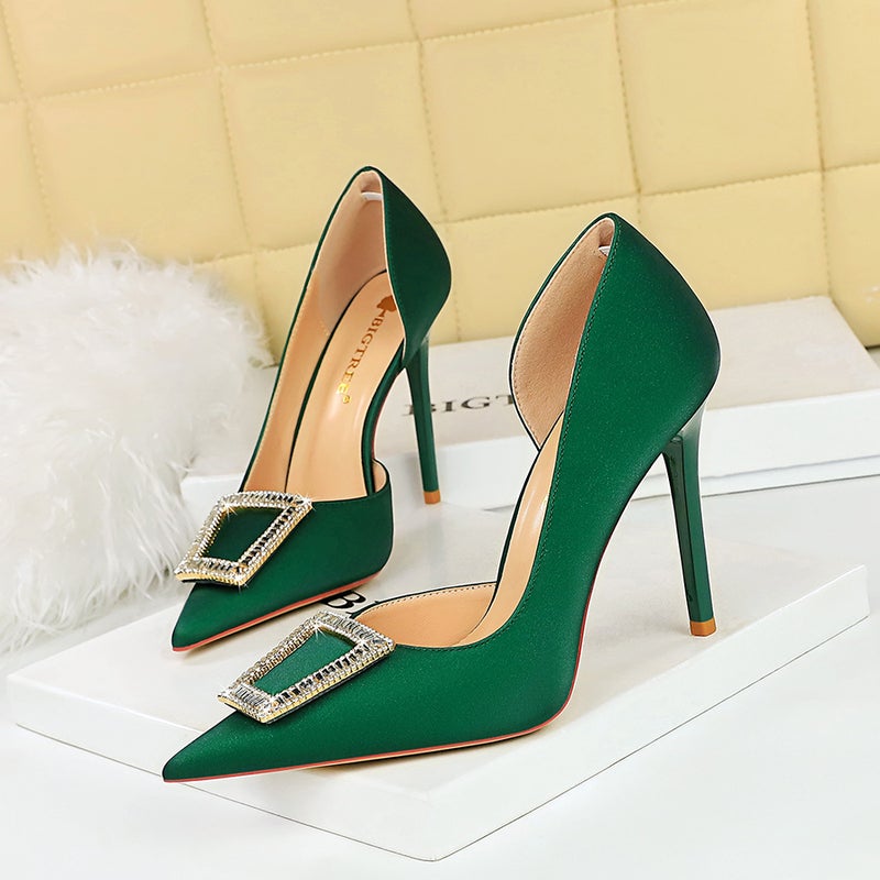 626-K8 Style Banquet Thin Heeled Shallow Mouth Pointed Side Hollow Slim Look Metal Water Diamond Buckle High Heeled Shoes - Image 4