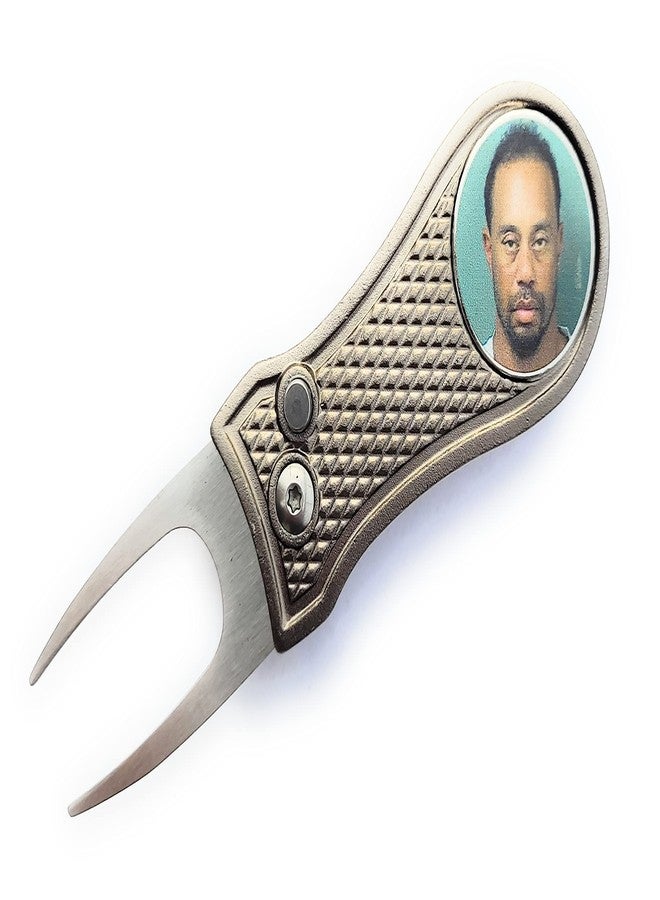 OIXXAF Smash Factor Tiger Woods Mugshot Golf Divot Repair Tool with Ball Marker - Foldable Switchblade Design (Red) - Image 3