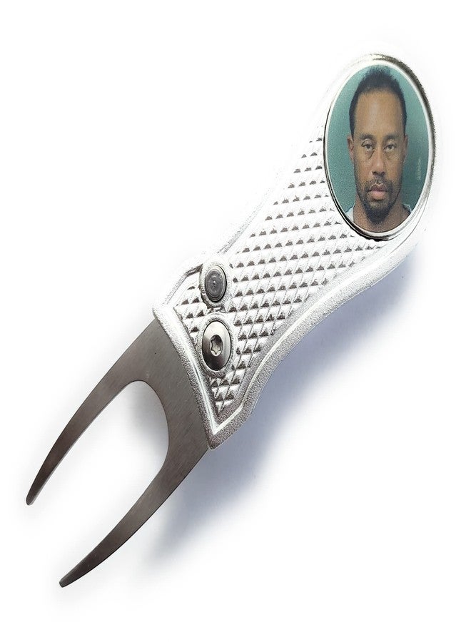 OIXXAF Smash Factor Tiger Woods Mugshot Golf Divot Repair Tool with Ball Marker - Foldable Switchblade Design (Red) - Image 4