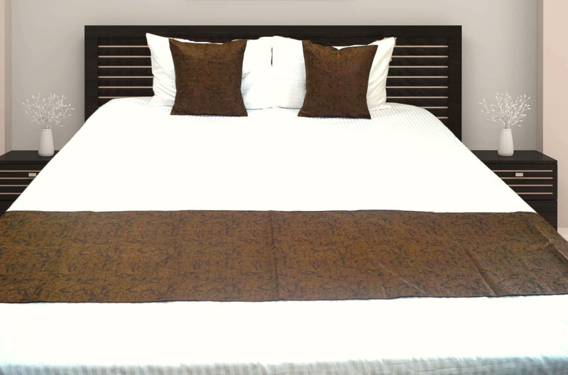 Vissage Suave Double Bed Runner Set with 2 Cushion Covers, Brown - Image 1