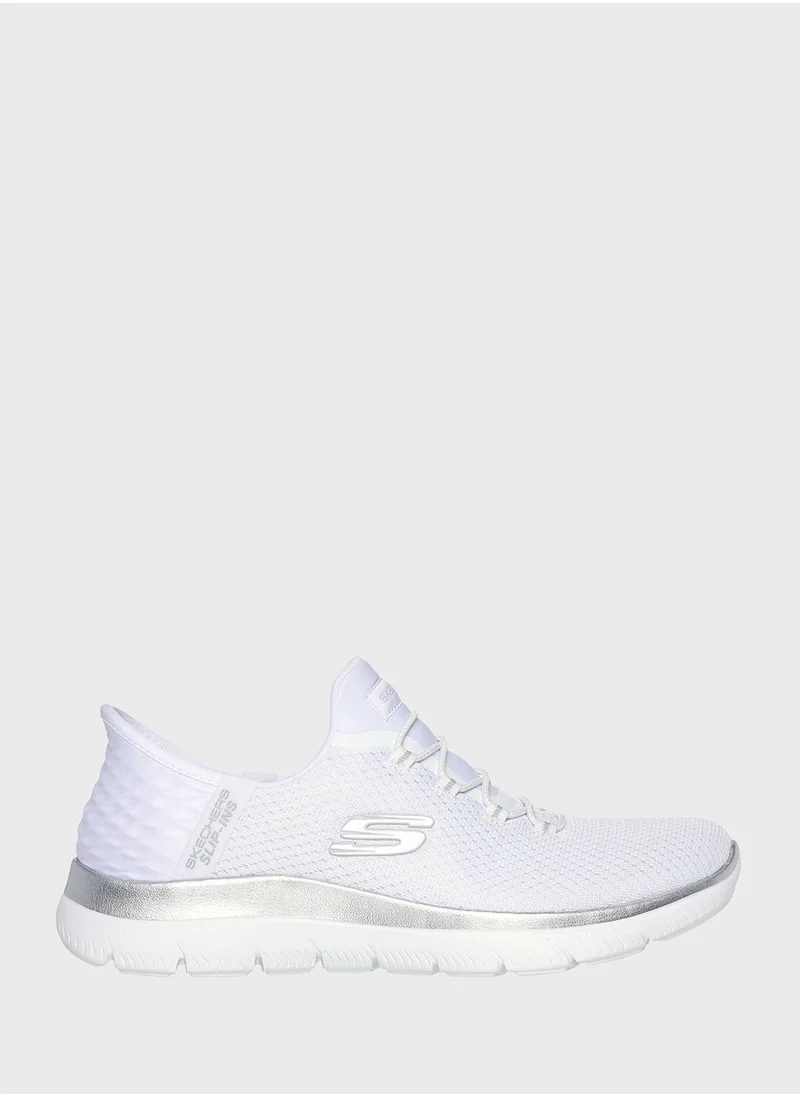 SKECHERS SUMMITS