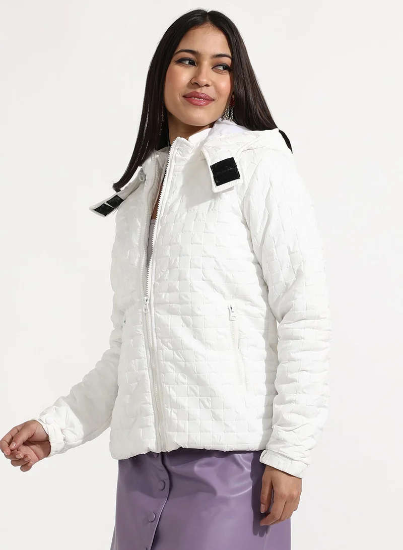 Campus Sutra Women's Powder White Buffallo Check Quilted Puffer Jacket For Casual Wear | Hooded Neck | Long Sleeve | Zipper Closure | Jacket Crafted With Comfort Fit For Everyday Wear