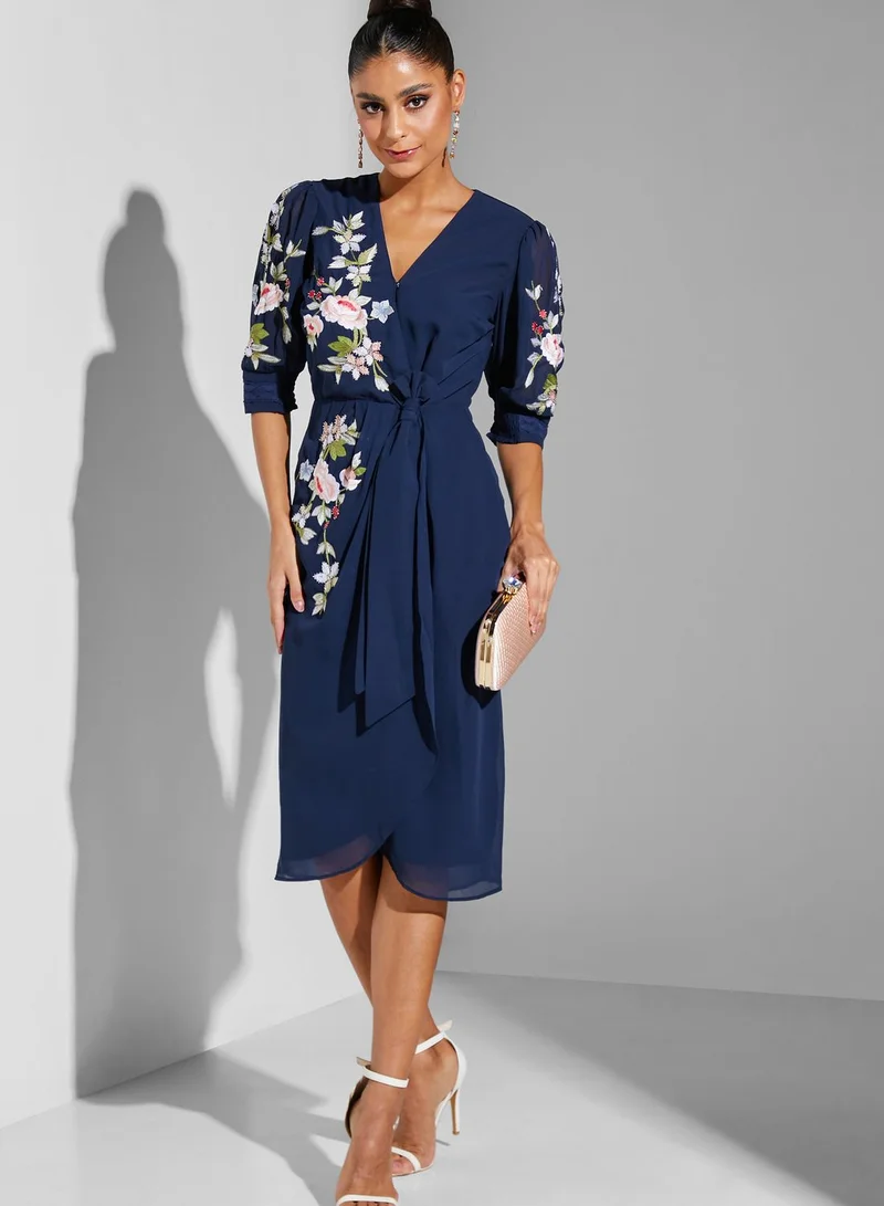 Hope & Ivy Elowen Embroidered Plunge Dress for Women | Best Price Kuwait
