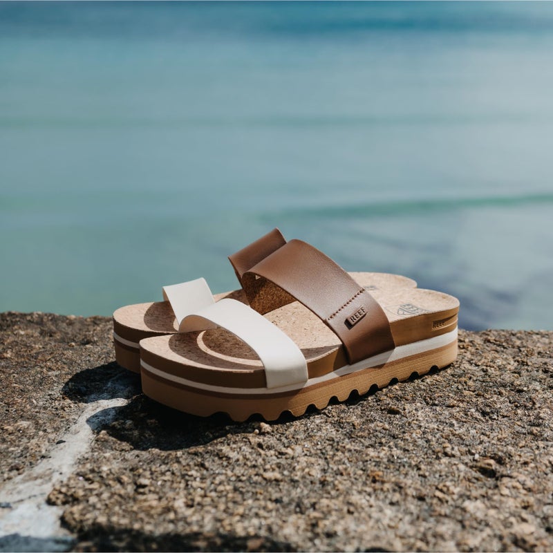 REEF Cushion Vista Hi Womens Platform Fashion Sandal, Arch Support, Ultra Soft Cushion Footbed, Tan Wicker, 7 - Image 3