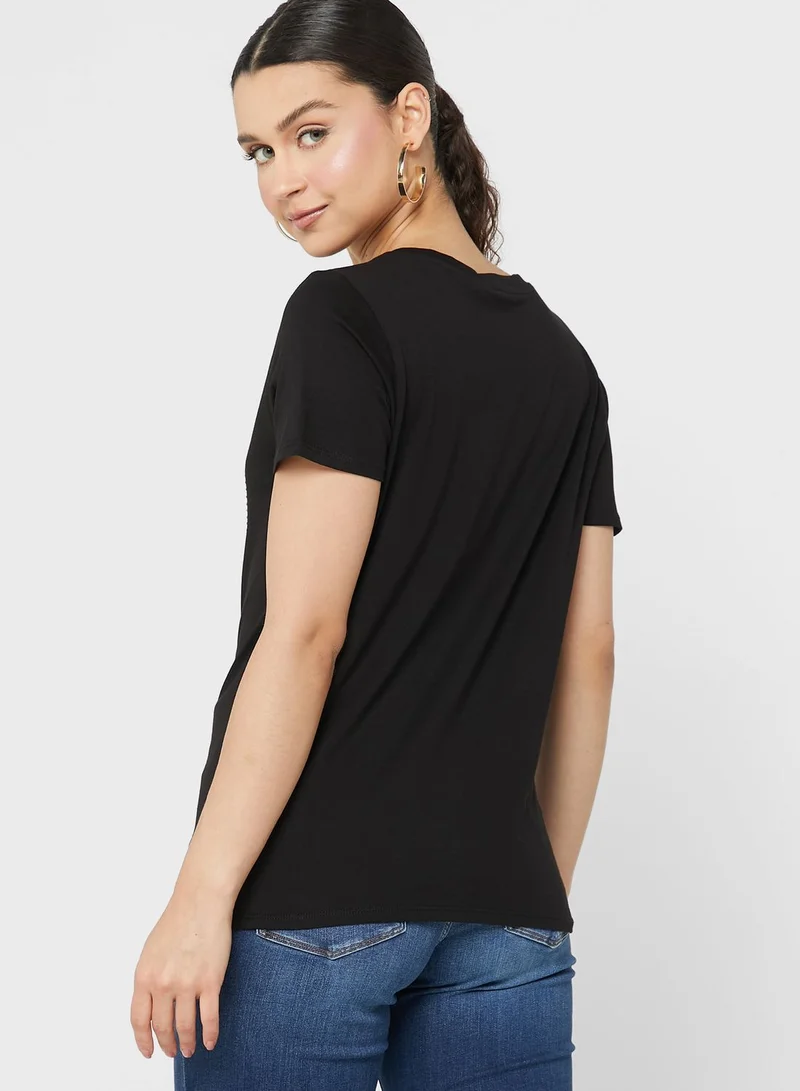 GUESS Crew Neck Graphic T-Shirt