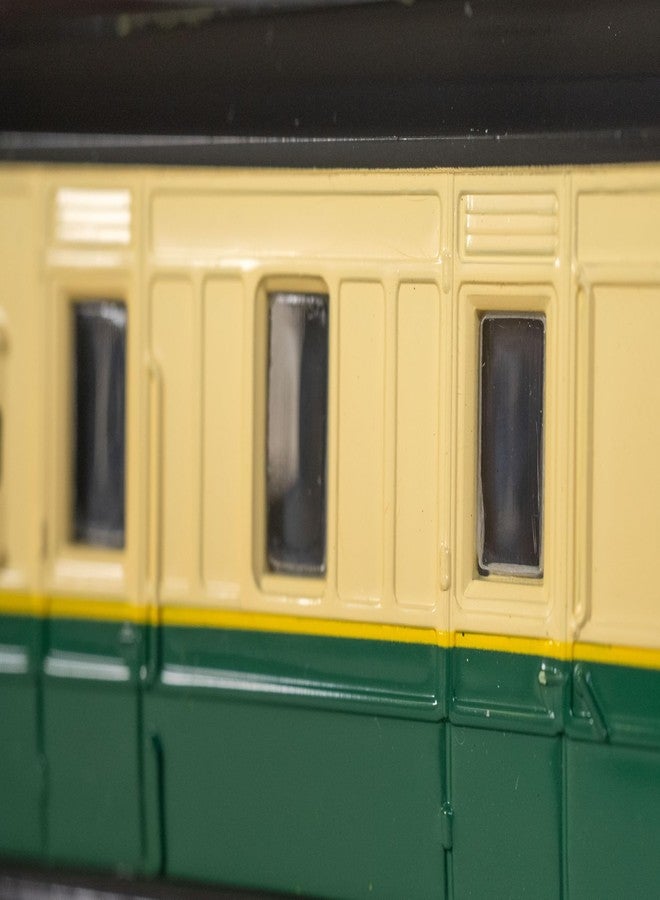 Bachmann Thomas & Friends Gordon's Express Brake Coach - HO Scale, Prototypical White & Green - Image 3