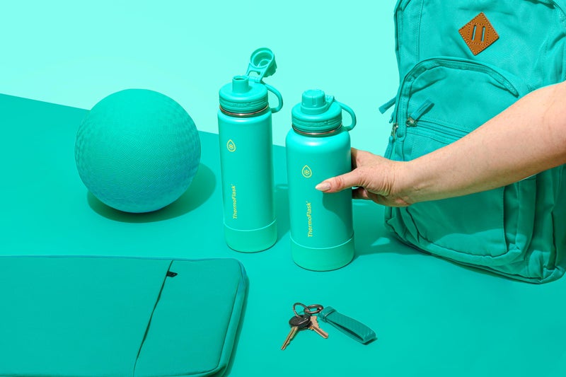 ThermoFlask 24 oz Double Wall Vacuum Insulated Stainless Steel Water Bottle with Spout Lid, Screamin' Green - Image 4