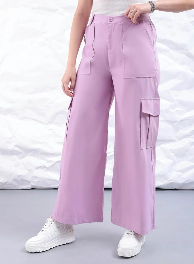 مرفوعة Women Flared Solid Mid-Rise Elasticated Cargo Trousers