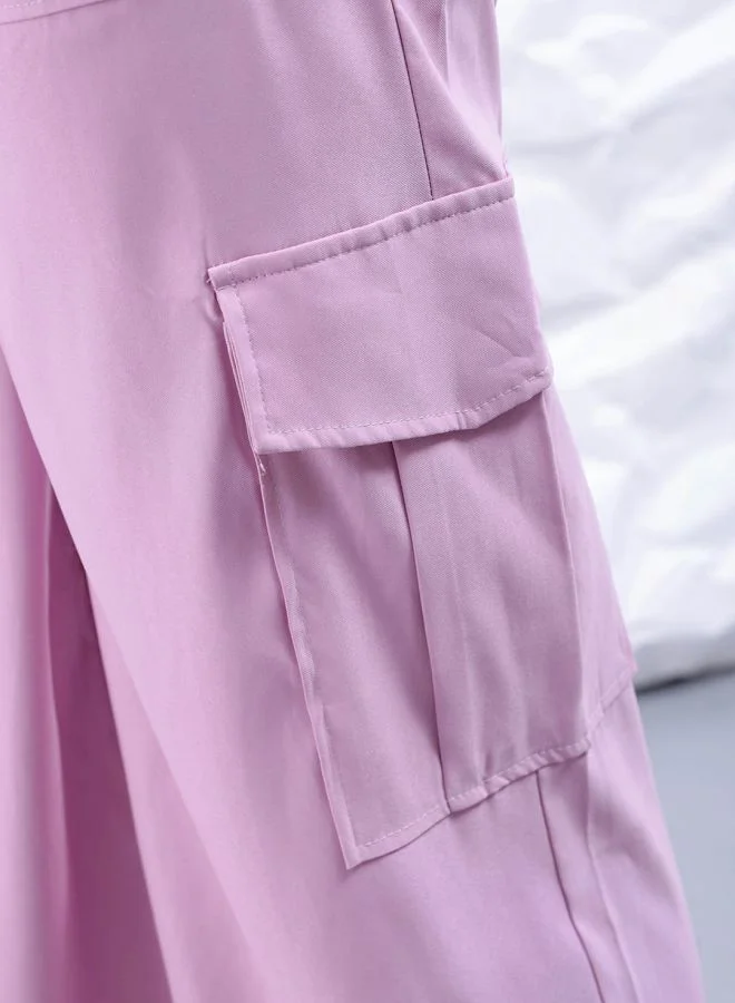 مرفوعة Women Flared Solid Mid-Rise Elasticated Cargo Trousers
