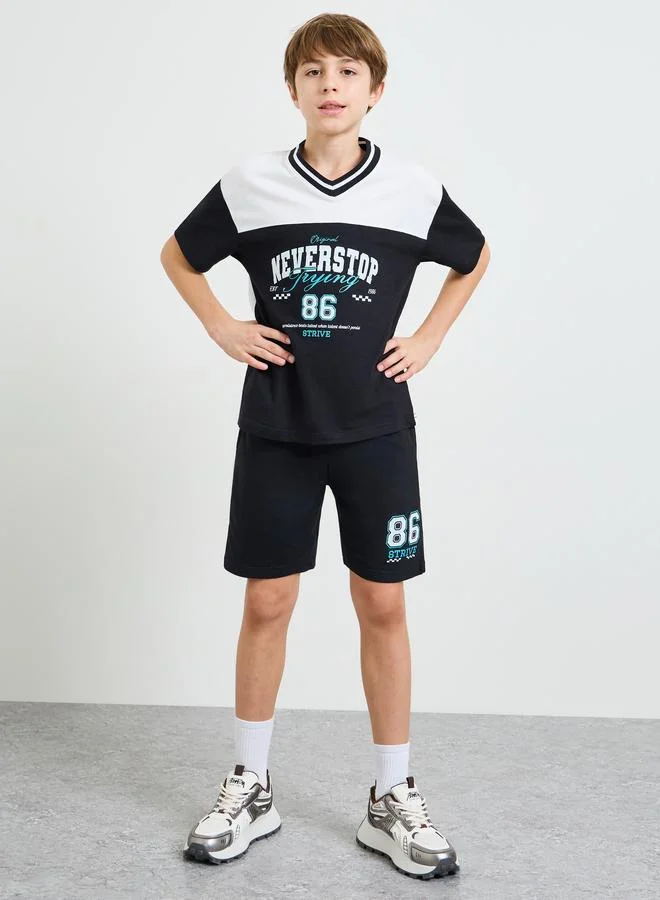 ستايلي Teen Boys Oversized Color Block T-Shirt and Shorts Set