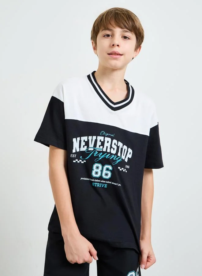ستايلي Teen Boys Oversized Color Block T-Shirt and Shorts Set