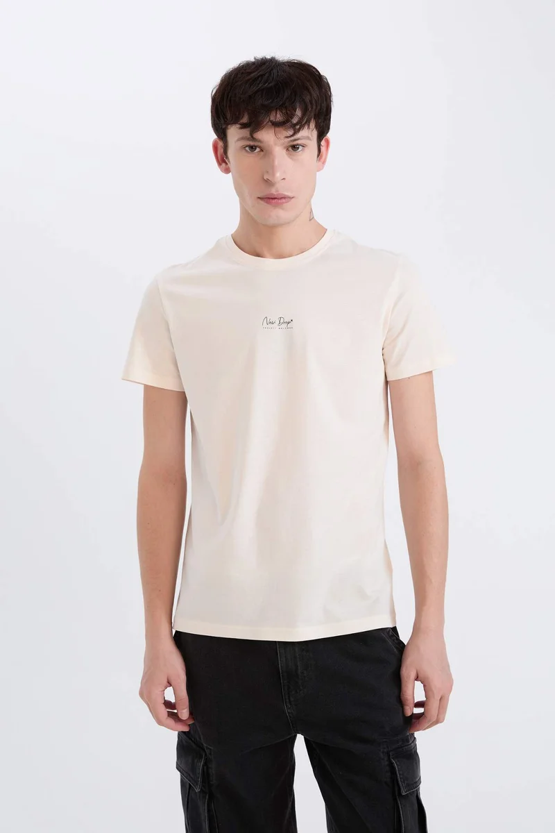 ديفاكتو Slim Fit Crew Neck Printed Short Sleeve T-Shirt