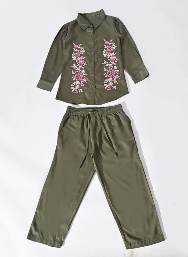 بيلا مودا Girls Dark Green Floral Embroidered Shirt And Trousers Set