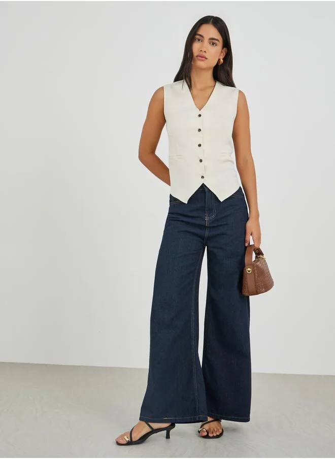 Styli Styli Solid Sleeveless Buttoned Waistcoat