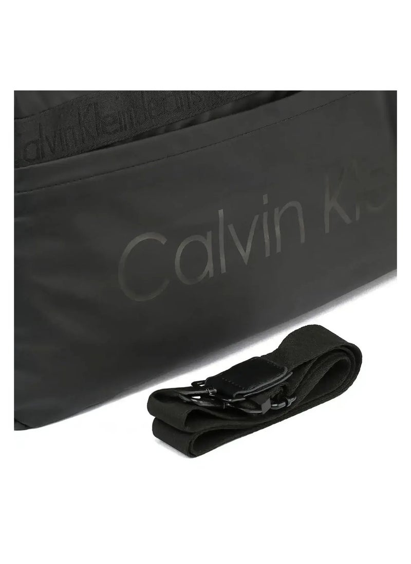CALVIN KLEIN JEANS PLUS - Calvin Klein Duffle Black Handbag - Image 1