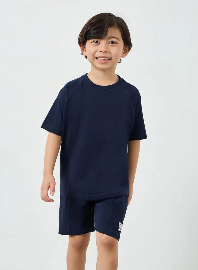 Styli Boys Raglan Sleeve T-shirt and Badge Detail Shorts Set