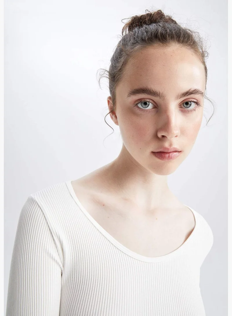 ديفاكتو Woman Scope Neck Knitted Long Sleeve T-Shirt