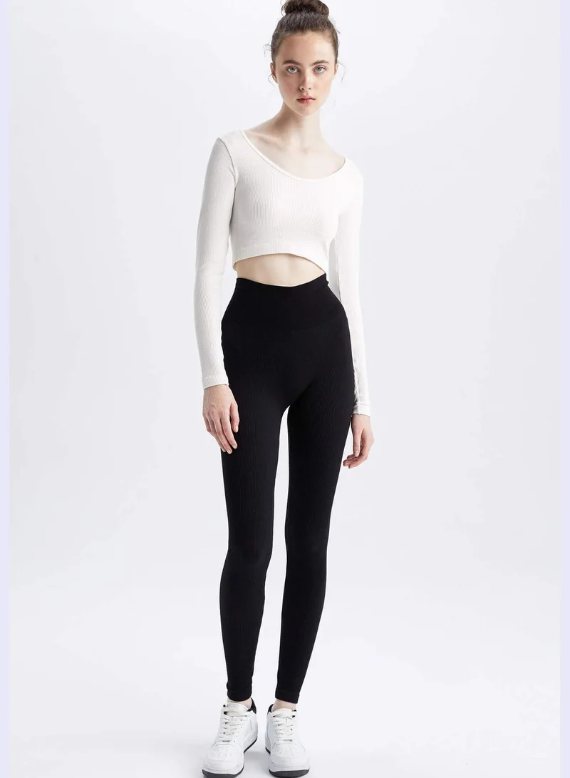 ديفاكتو Woman Scope Neck Knitted Long Sleeve T-Shirt