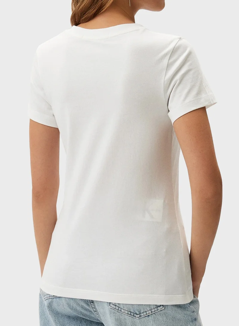 Calvin Klein Jeans Crew Neck Logo T-Shirt