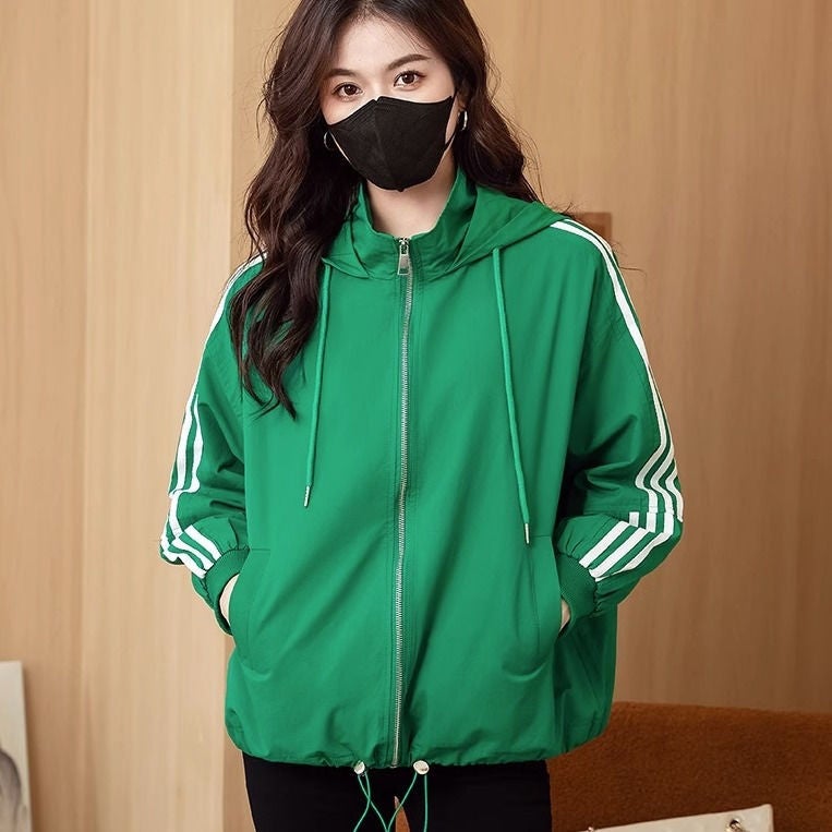 Extra Large size 300kg jacket short 2024 Spring and Autumn New loose color matching baseball uniform top fashion Green double layer 