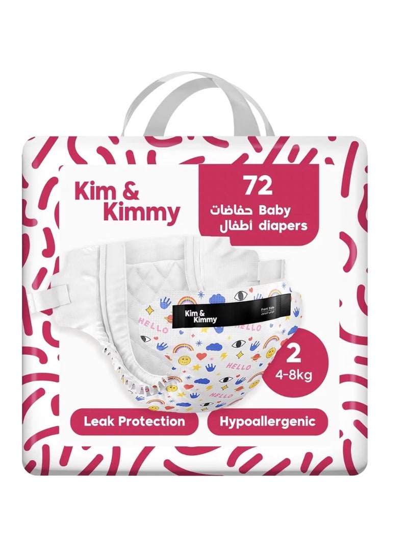 كيم آند كيمي حفاضات Kim & Kimmy الصديقة للبيئة، مقاس 2 (4-8 كجم)، 72 حفاضاً - حماية من التسرب لمدة 12 ساعة، تمنع الطفح الجلدي، لا تسبب الحساسية، فائقة النعومة وعالية الامتصاص - خالية من القسوة ونباتية - بتصاميم أيقونات مرحة - Image 1