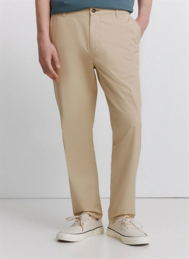 Springfield  Light comfort slim fit chinos for Men | Best Price UAE