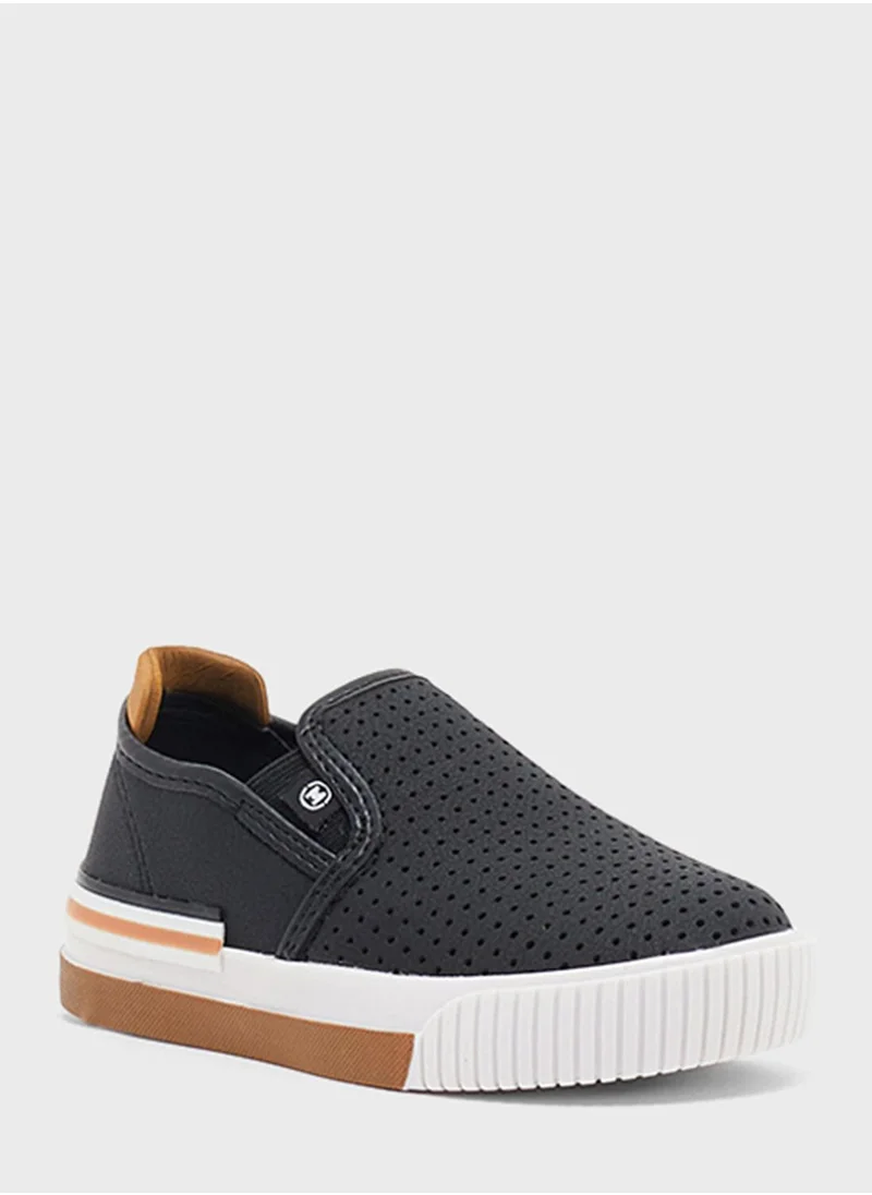 موليكينهو Infant Barrett Slip On Sneakers